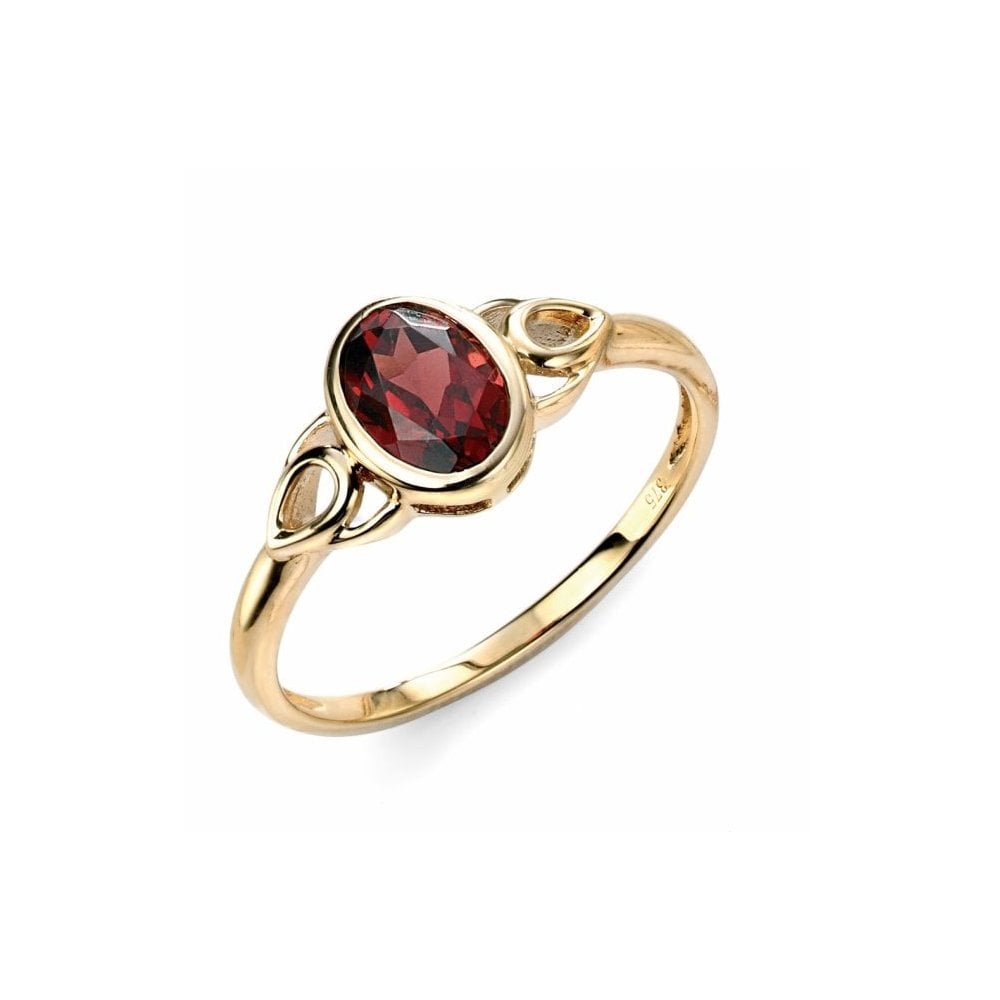 9ct Yellow Gold Oval Garnet Ring