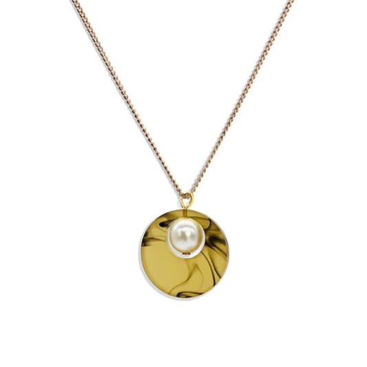 Charming Pearl Circle Pendant - Tortoiseshell